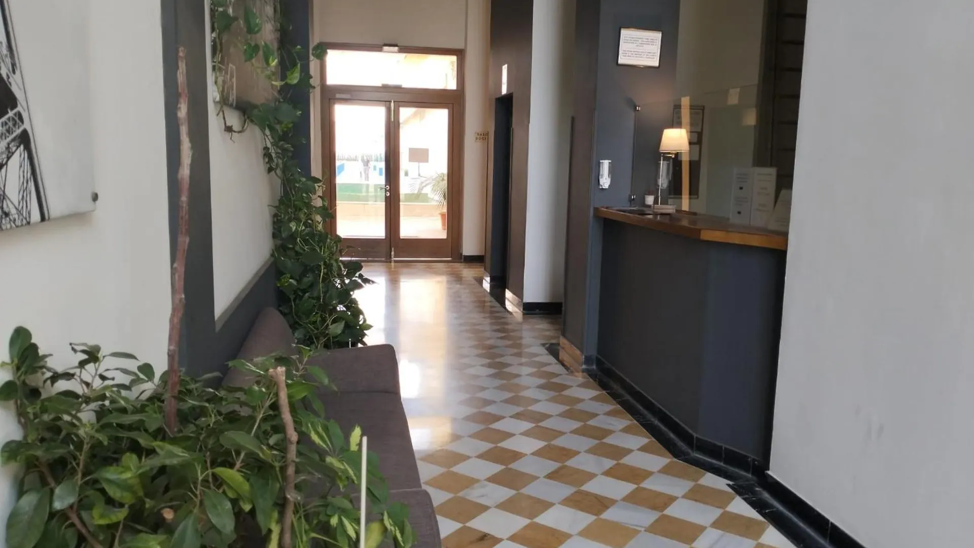 הקונטקטים של Lux-Palacio Fibes